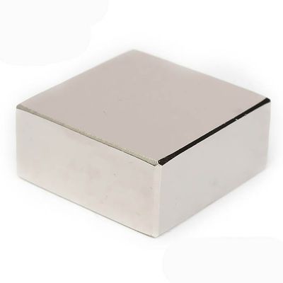 Ανεπάρκεια ±0,01mm N52 Σπάνια γή 150mm Neodymium Magnet Block