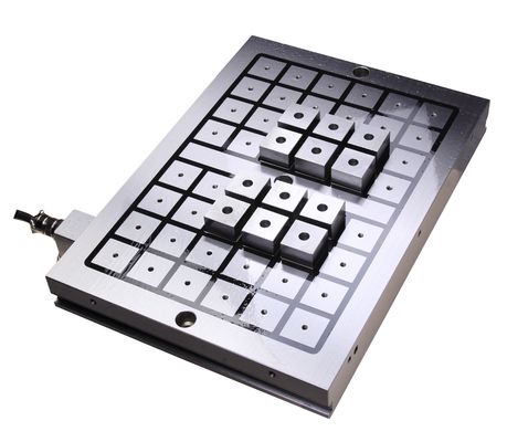 50x50mm Στύλος CNC κέντρο επεξεργασίας Ηλεκτρομόνιμο Μόνιμο Μαγνητικό Τσακ για ομαλή κοπή