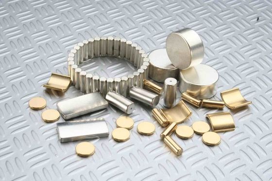 Σπάνιες Γης Ndfeb Disc Μαγνήτης με Customzied Μαγνητισμό Κατευθύνσεις από επαγγελματία
