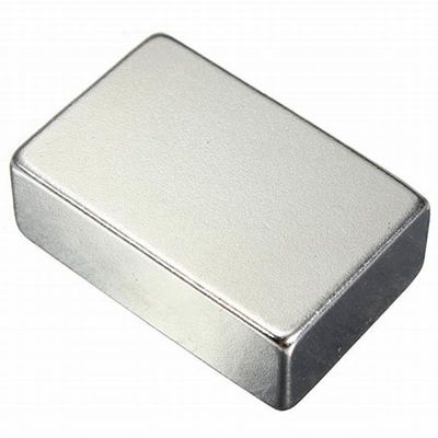 Νεοδύμιο N52 μπλοκ μαγνήτης 50 mm x 30 mm x 10 mm με υπηρεσία επεξεργασίας χύτευσης