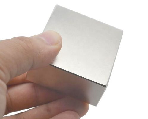 Υψηλή σκληρότητα Vickers N52 ορθογώνιο Custom Bar Neodymium Magnet για ηλεκτρονικό κινητήρα