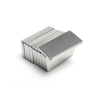 Προσαρμοσμένο μέγεθος μαγνήτη Neodymium μαγνήτης σύνθετο Super Strong μόνιμο N52 μπλοκ