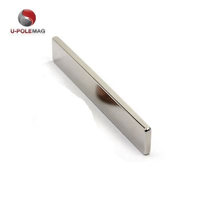 Δυνατός μαγνήτης νεοδύμιου N45 2.5'x0.4'x0.2' σε ορθογώνιο σχήμα για απόδοση