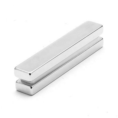 Νικέλιο επικαλυμμένο F50x10x5mm N48 βαρύ φορτίο σπάνιων γαιών Neodymium Bar Magnet για βιομηχανικό