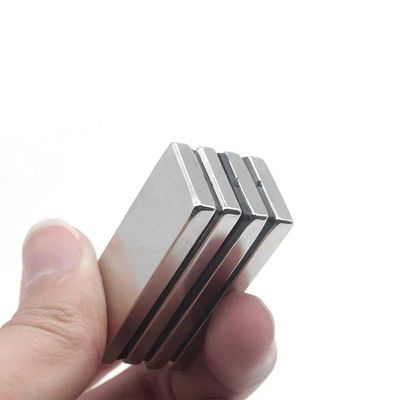 Υψηλής ακρίβειας N52 20x10x5mm Μόνιμος μαγνήτης μπλοκ νεοδίμου Ανεκτικότητα κοπής ±0.01mm